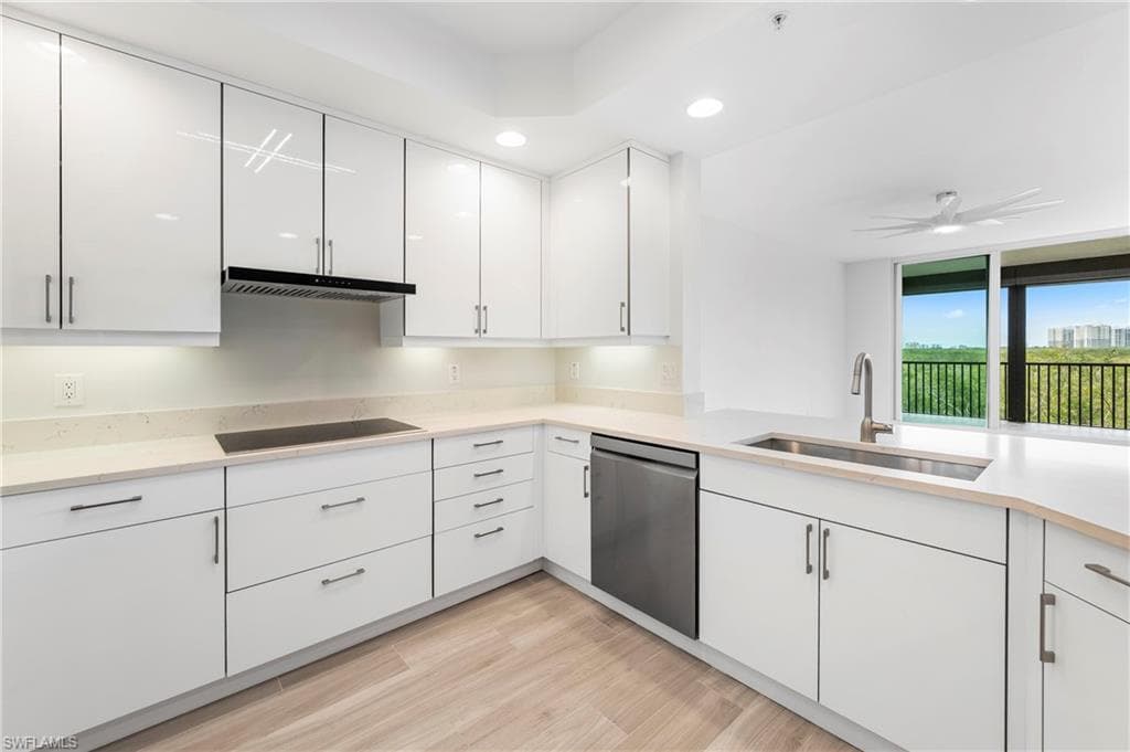 425 Cove Tower DR 403-5