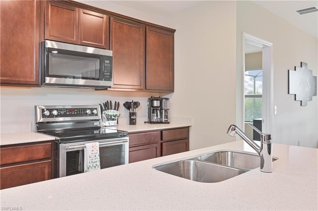 10792 Firebush CIR-12