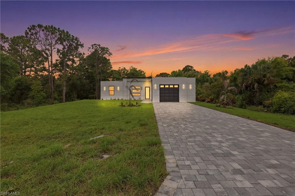 669 Windermere DR-1