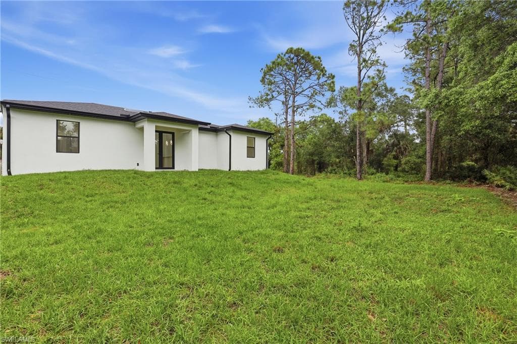 669 Windermere DR-41