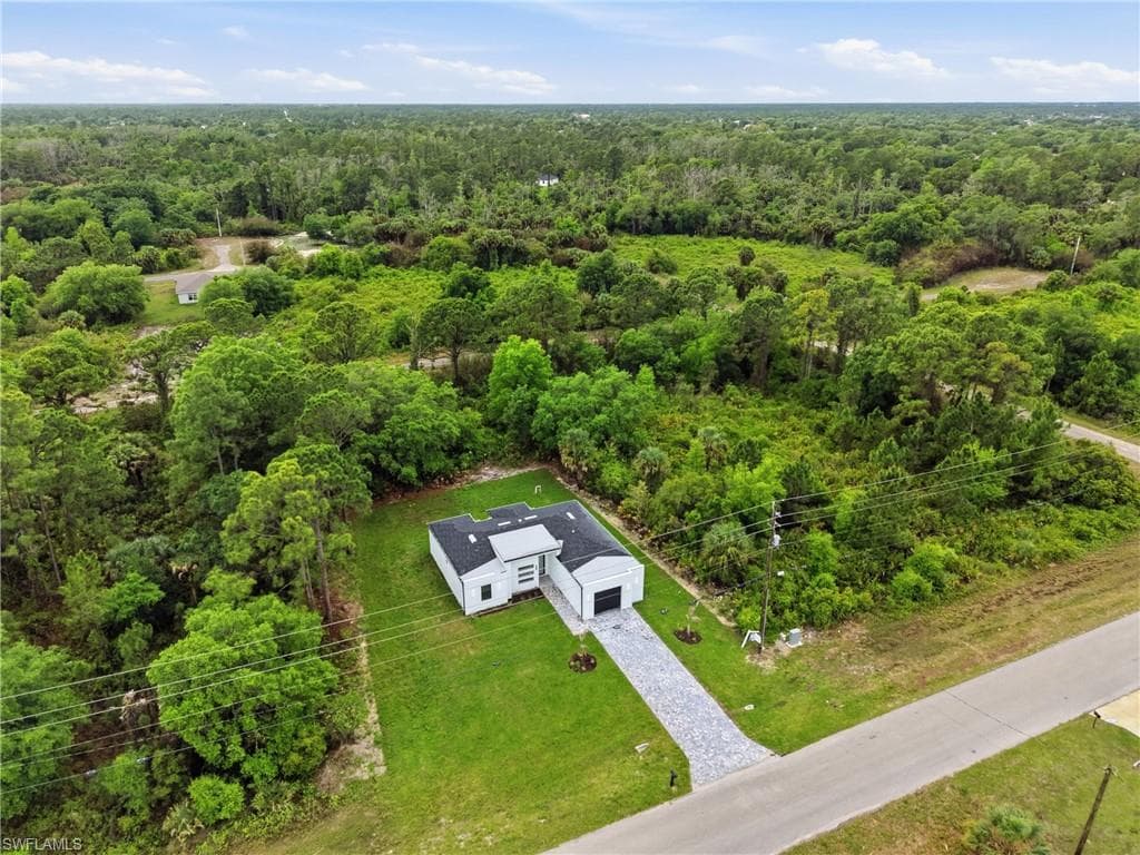669 Windermere DR-37