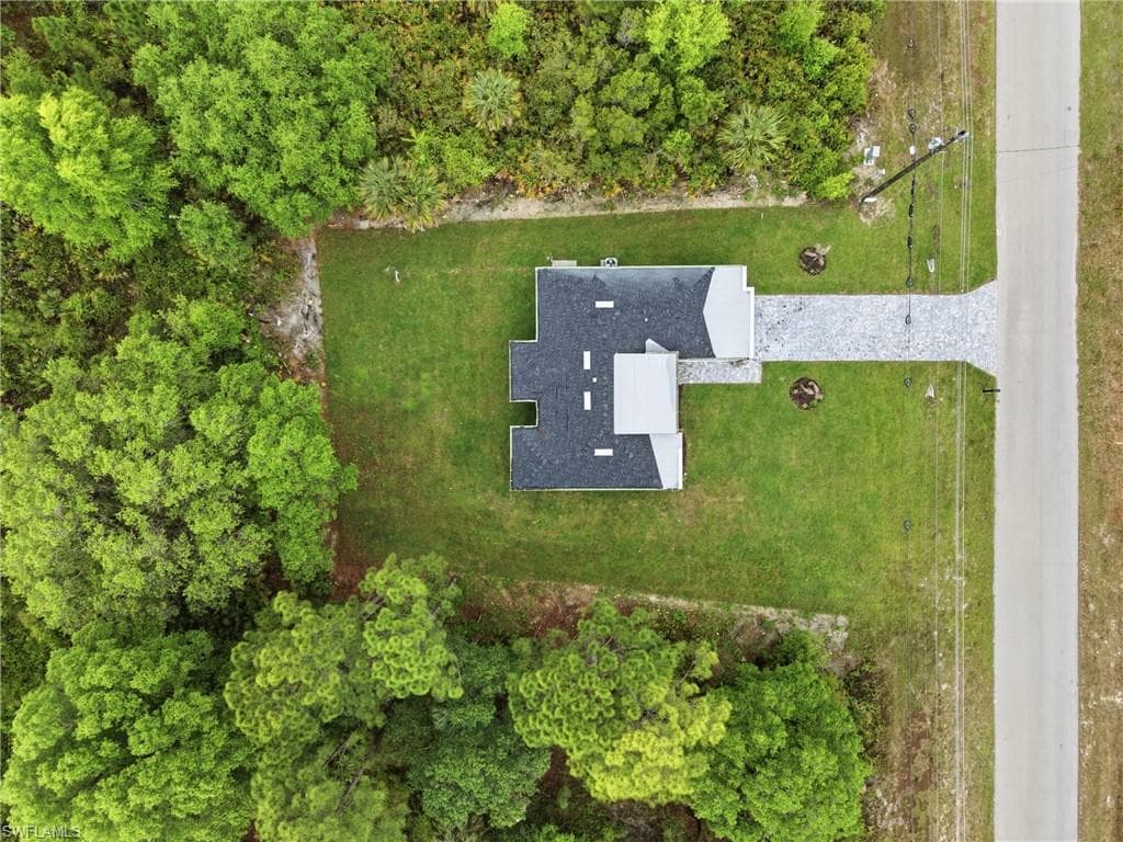 669 Windermere DR-39