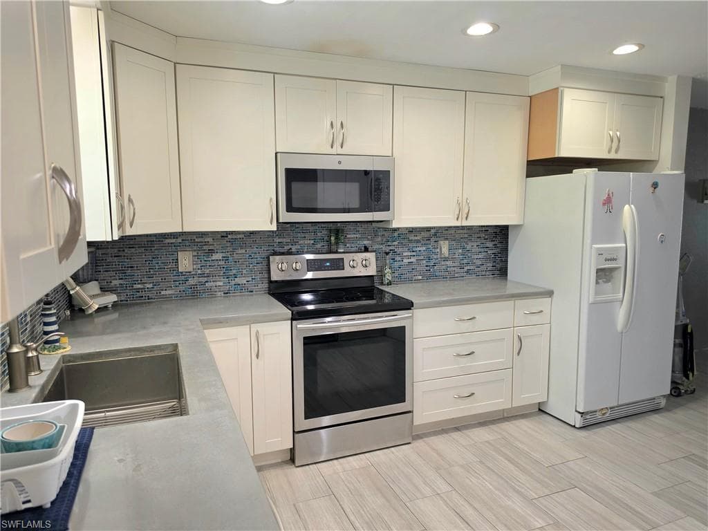 6777 Winkler RD 236-2