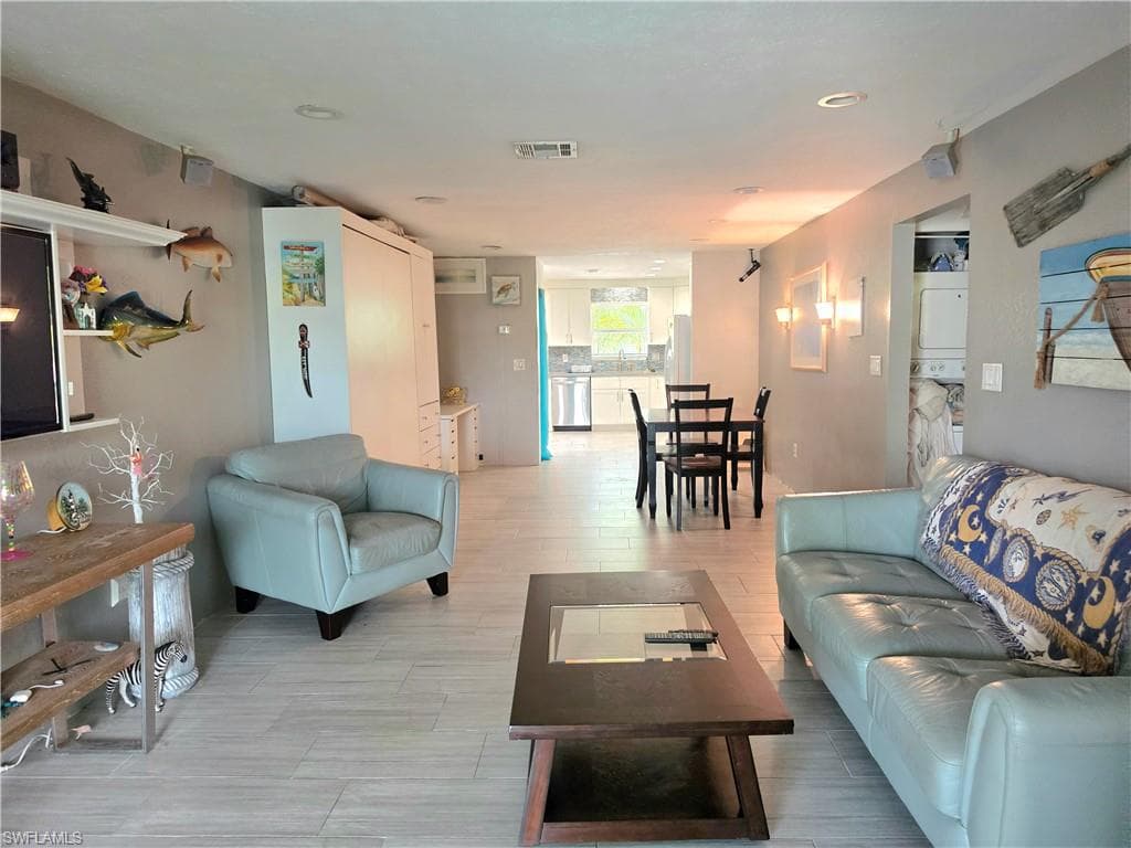6777 Winkler RD 236-10