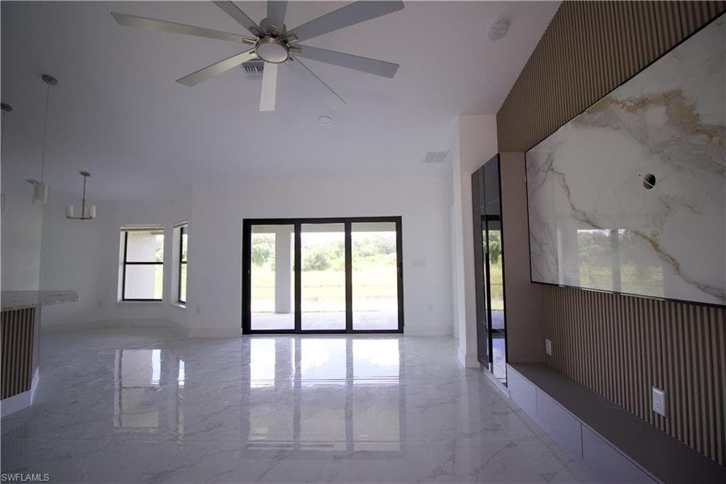 118 Parish DR-2