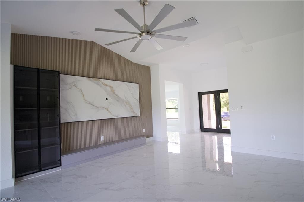 118 Parish DR-3