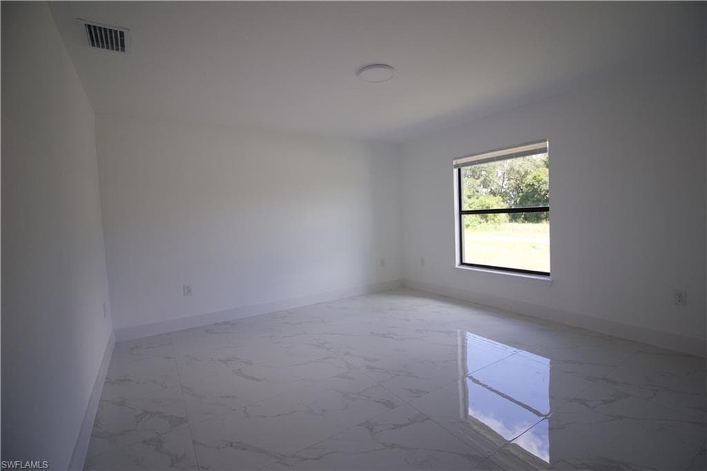 118 Parish DR-11