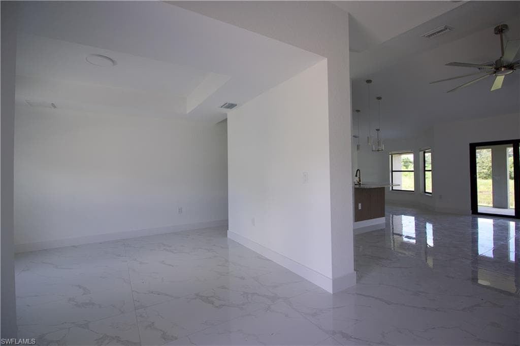 118 Parish DR-8