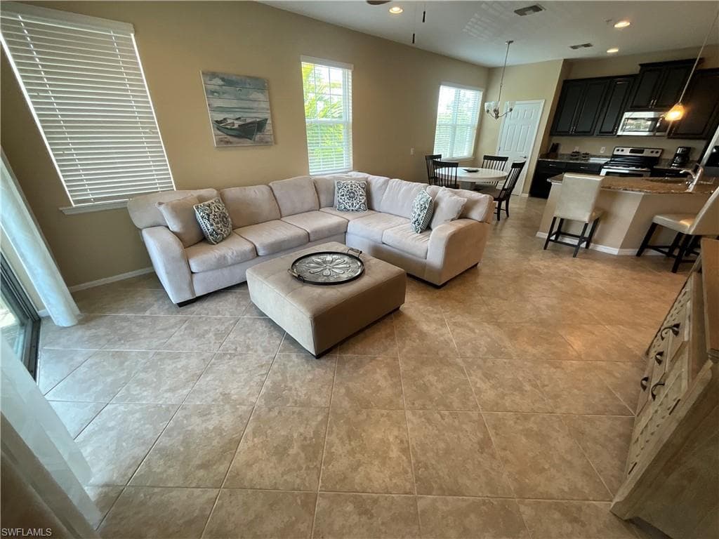 18238 Creekside Preserve LOOP 202-4