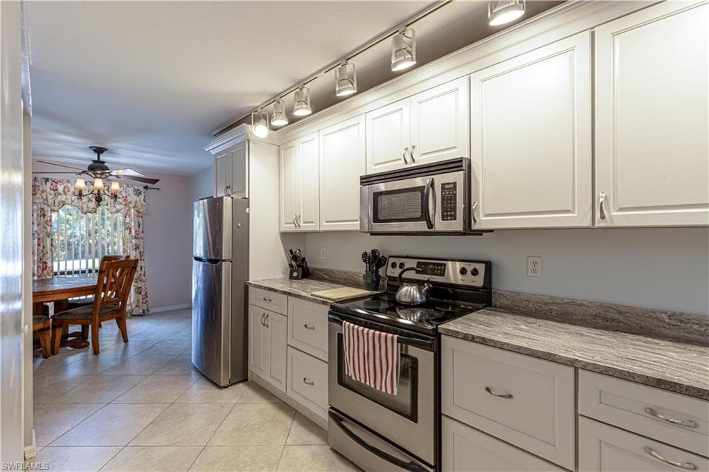 4410 Chantelle DR H-205-12