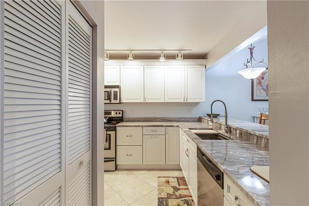 4410 Chantelle DR H-205-10