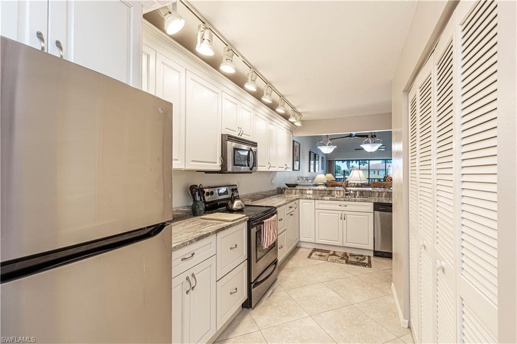 4410 Chantelle DR H-205-11