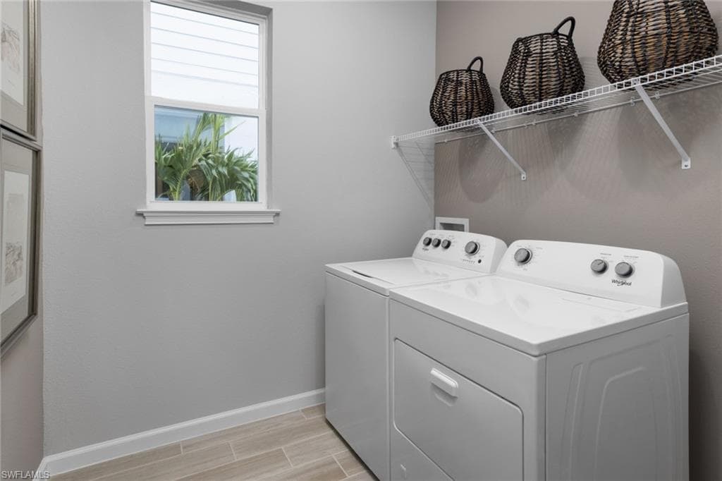 1541 Panoramic Vista AVE-16