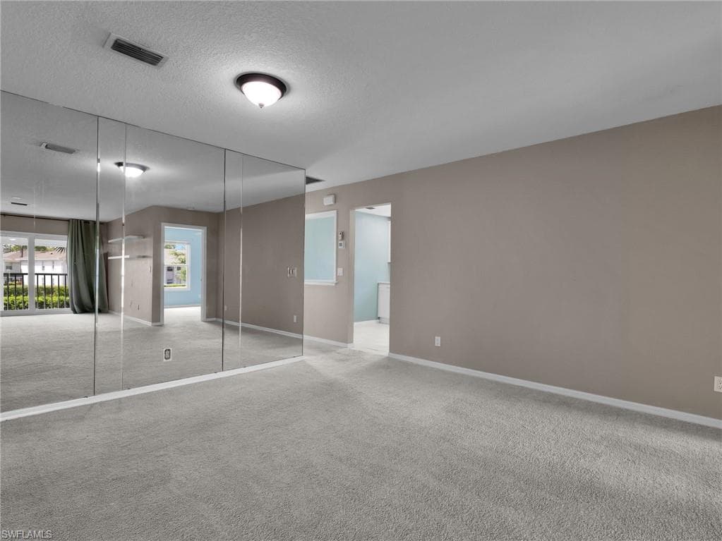 1494 Trafalgar LN C-13
