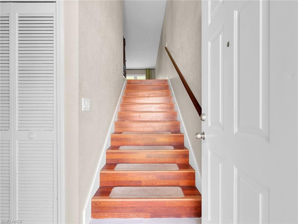 1494 Trafalgar LN C-3