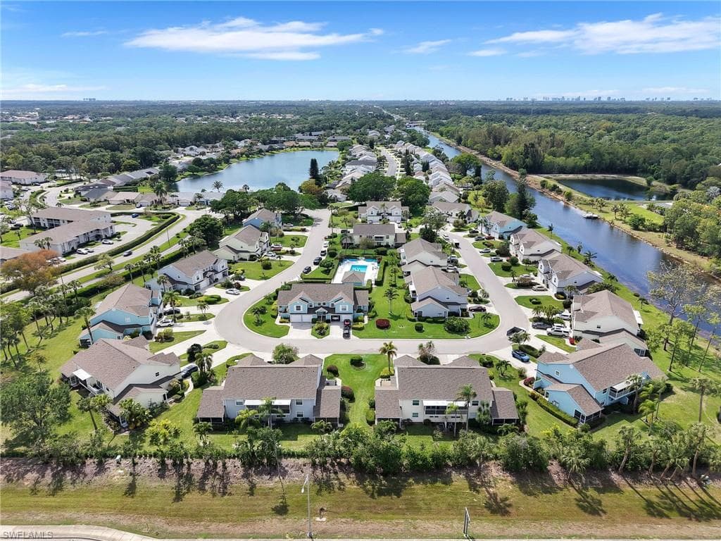 1494 Trafalgar LN C-32