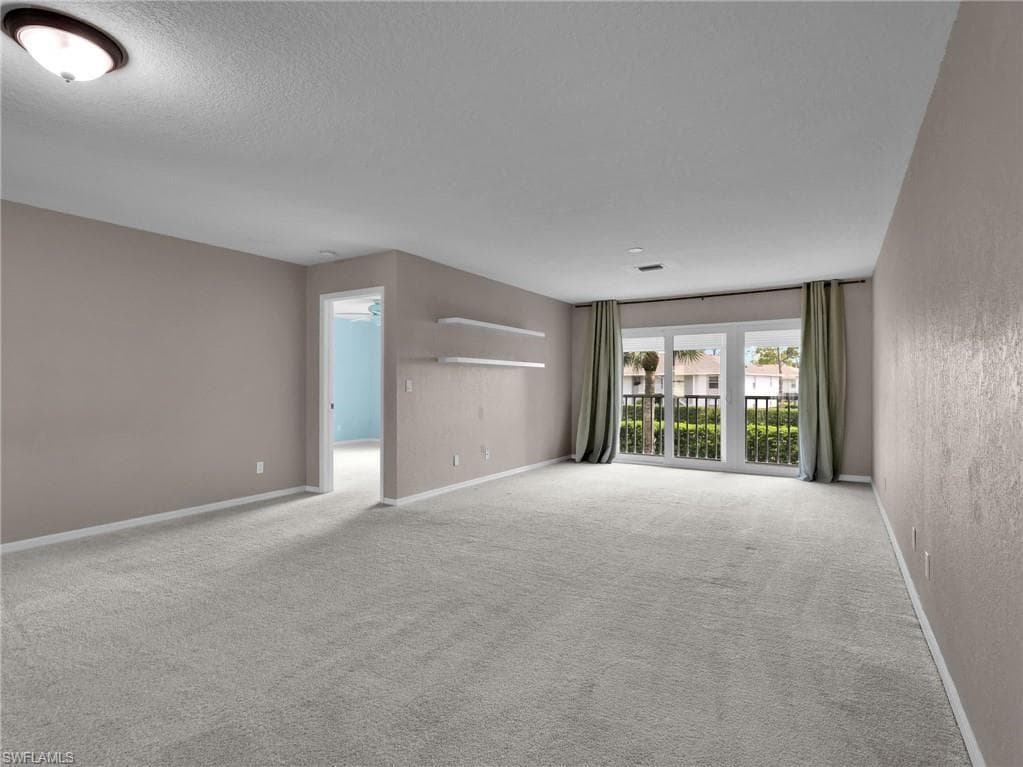 1494 Trafalgar LN C-9