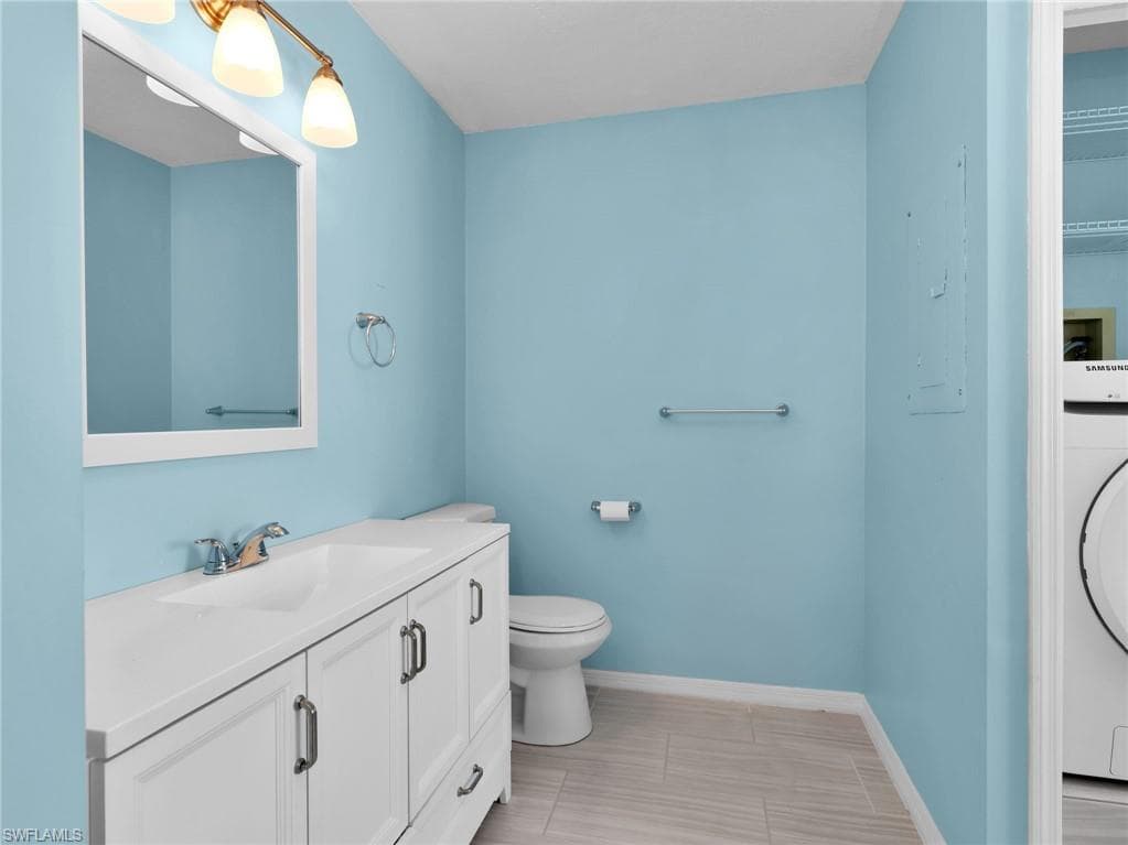 1494 Trafalgar LN C-21