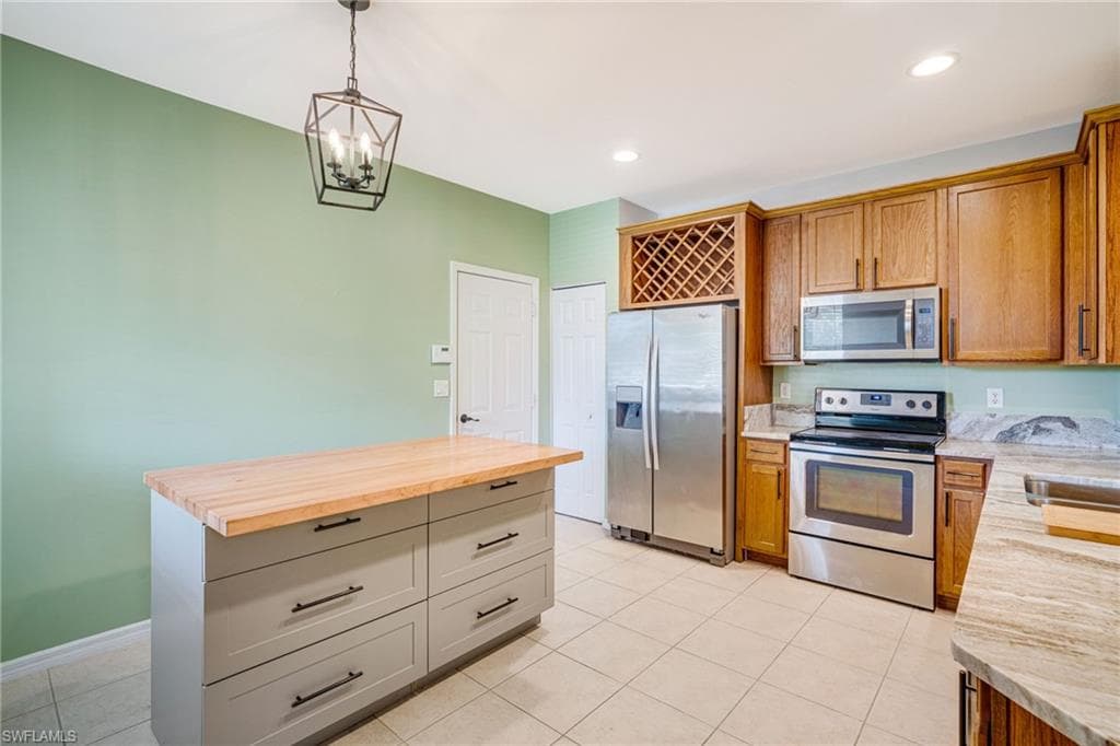 3174 Antica ST-4