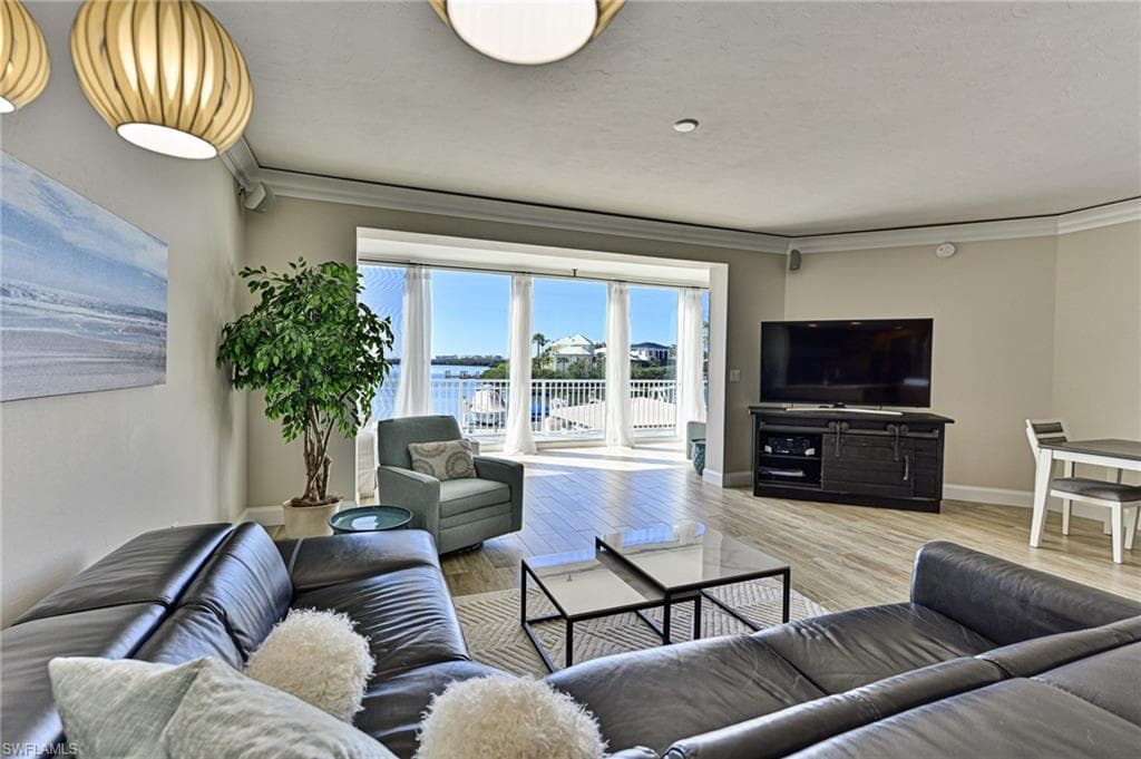 4975 Bonita Beach RD 106-3