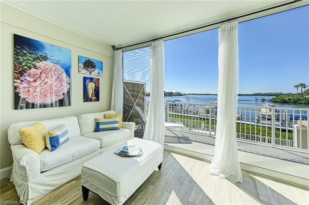 4975 Bonita Beach RD 106-5