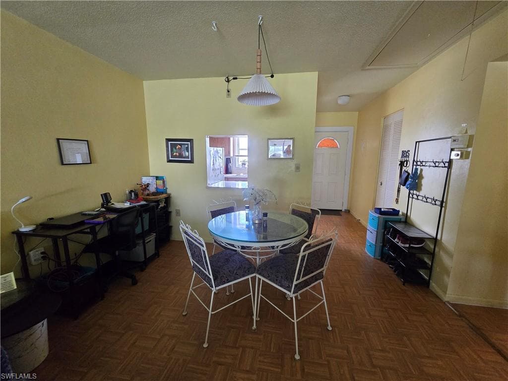 634 Joel BLVD-6