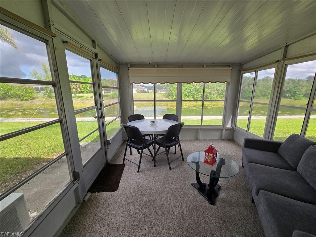 634 Joel BLVD-21
