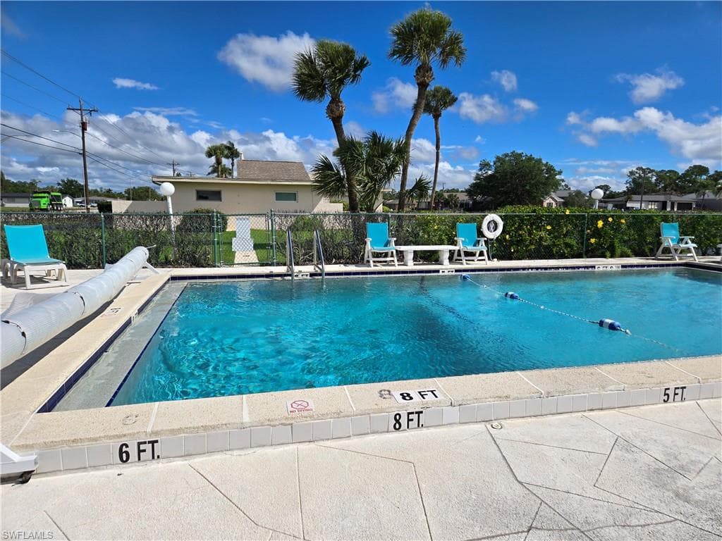 634 Joel BLVD-24