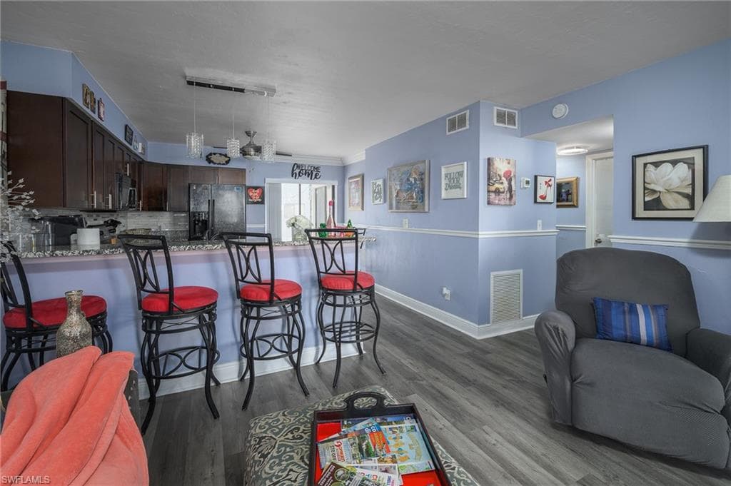 4903 Vincennes ST 110-4