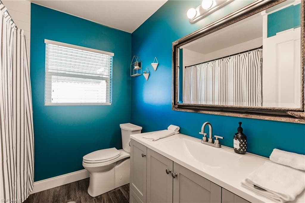 1437 Vendome CT-23