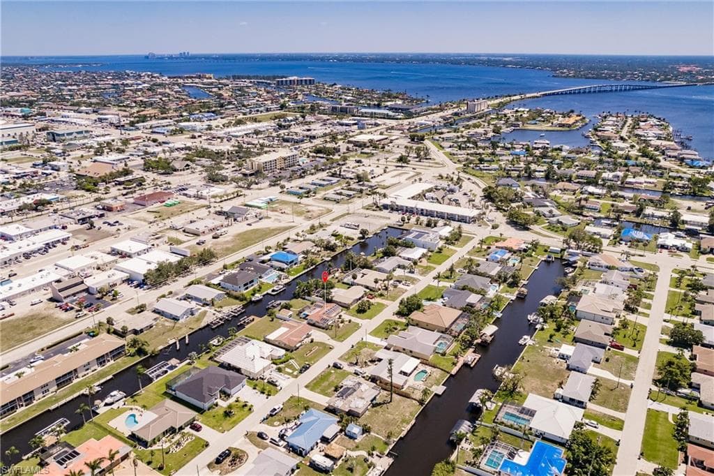 1437 Vendome CT-46