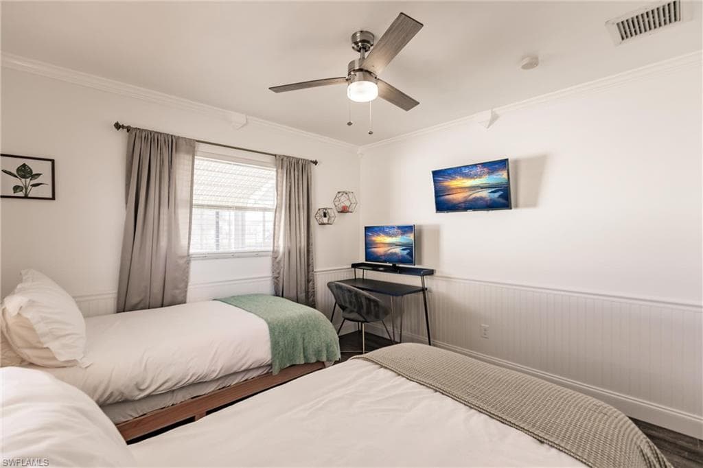 1437 Vendome CT-22