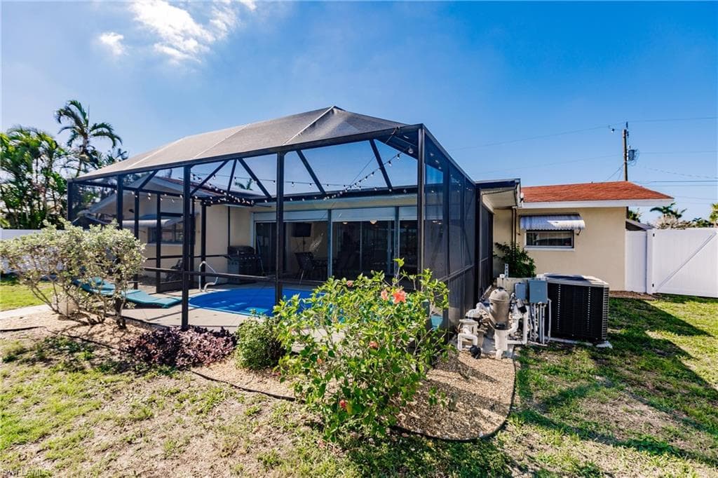 1437 Vendome CT-32