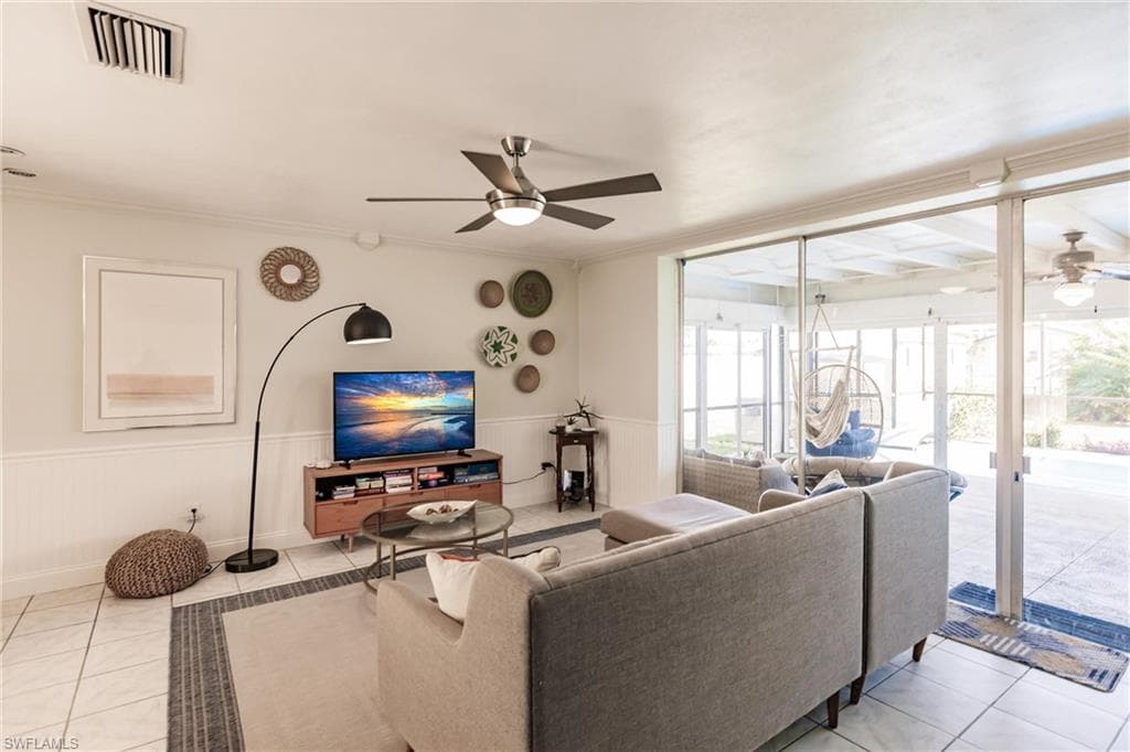 1437 Vendome CT-11