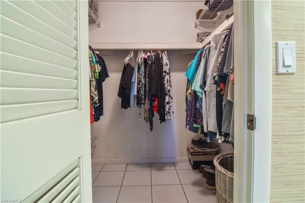 4632 Gulf AVE-17