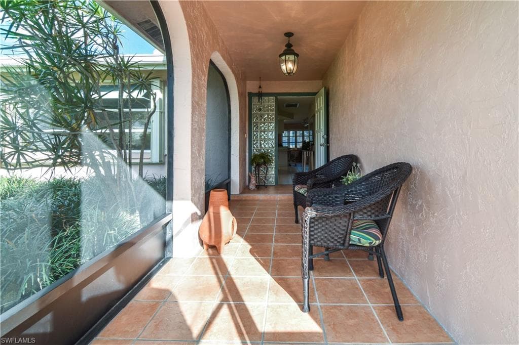 4632 Gulf AVE-12