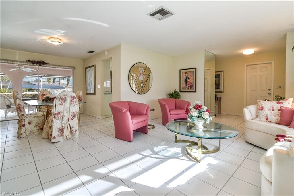 4632 Gulf AVE-5