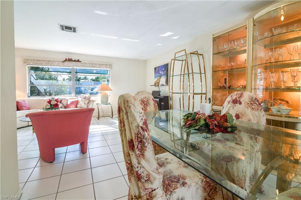 4632 Gulf AVE-14
