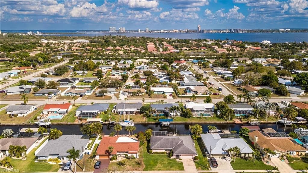 4632 Gulf AVE-41