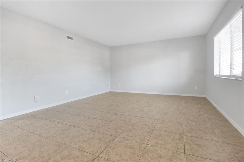 4635 Bayshore DR P4-7