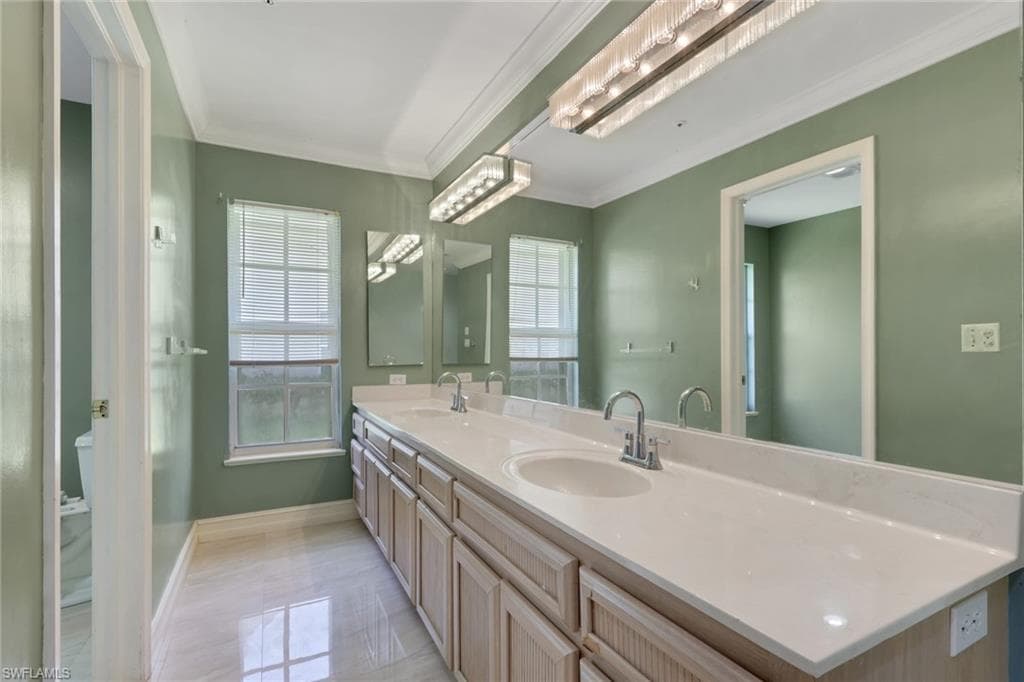 219 Monterey DR-16