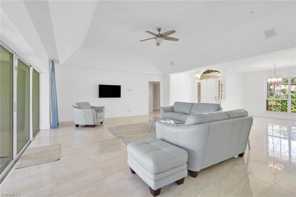 219 Monterey DR-7