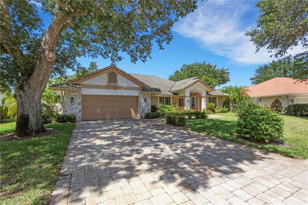 219 Monterey DR-37
