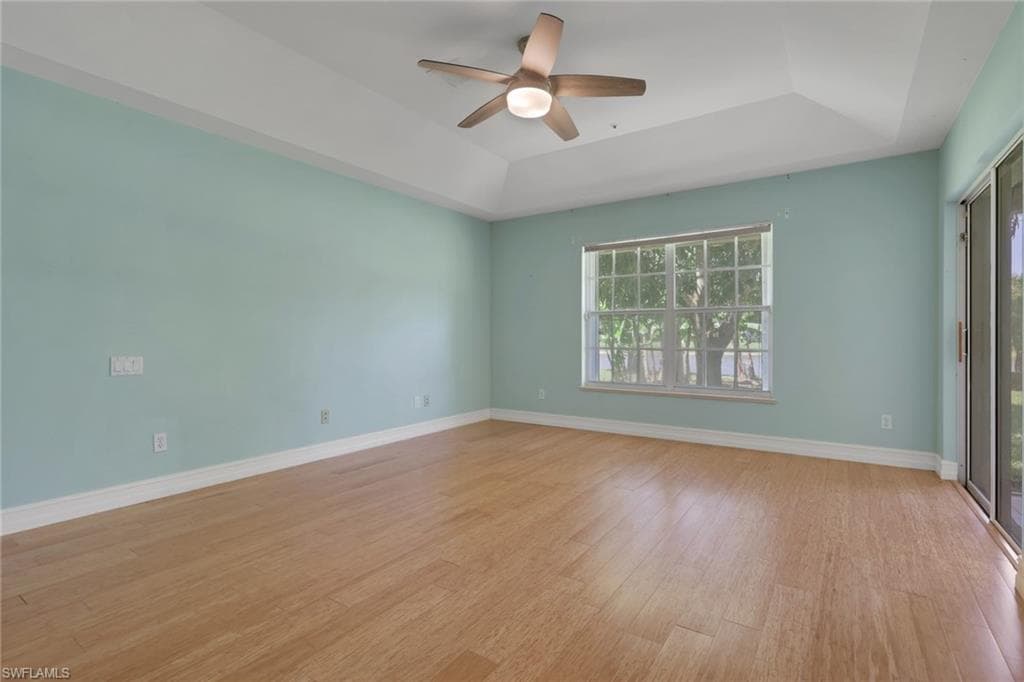 219 Monterey DR-15
