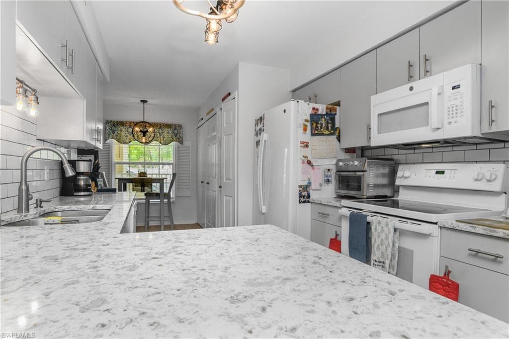 15475 Cedarwood LN 203-14