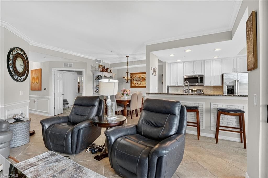 9513 Avellino WAY 2014-26