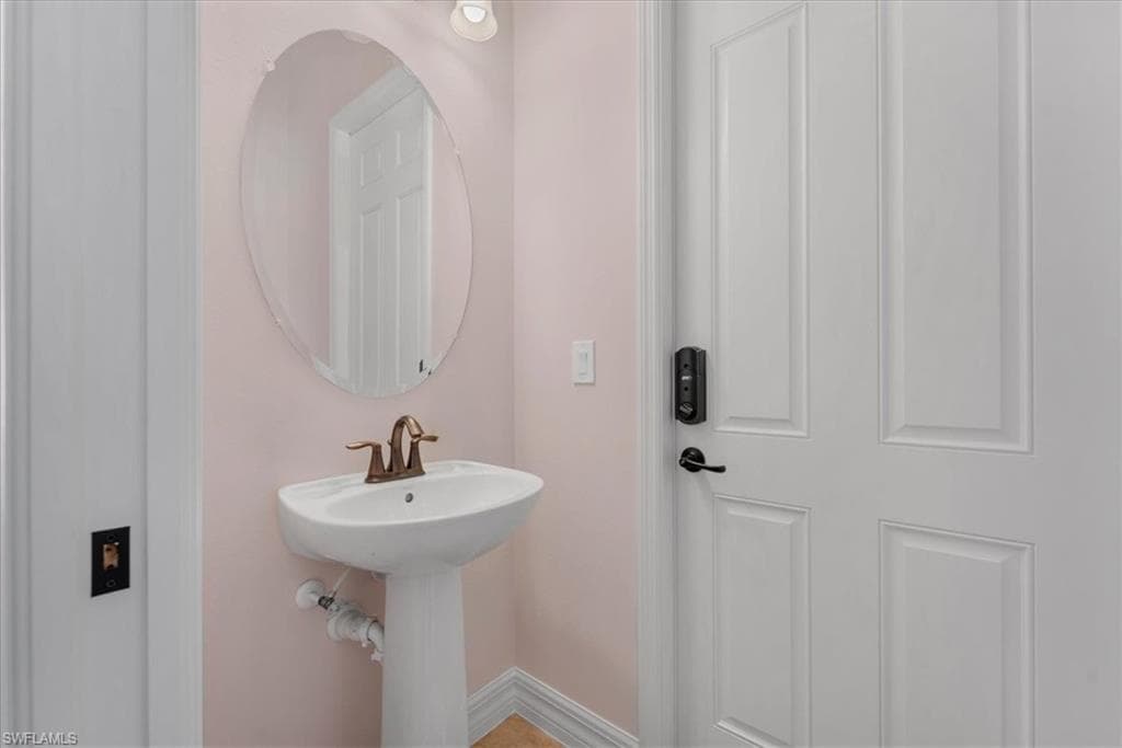 11015 Longwing DR-24