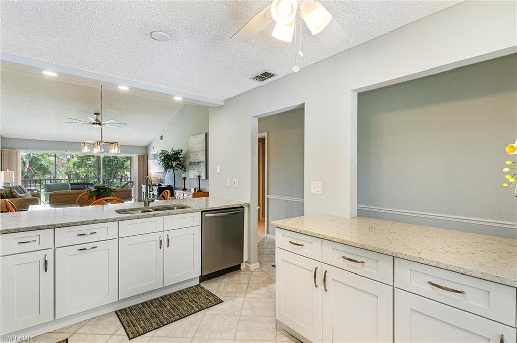 3655 Amberly CIR A302-6