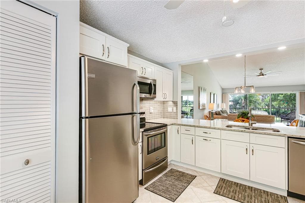 3655 Amberly CIR A302-5
