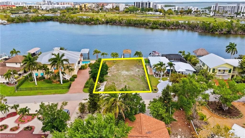 8061 Lagoon RD-23